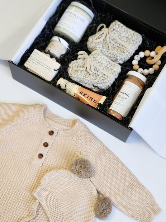 ardi foxe custom baby mom gift box  10